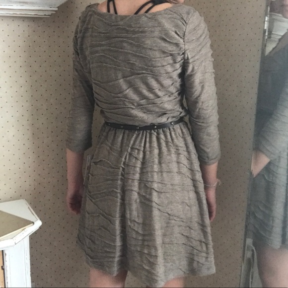 tan dress with belt - Picture 2 of 4